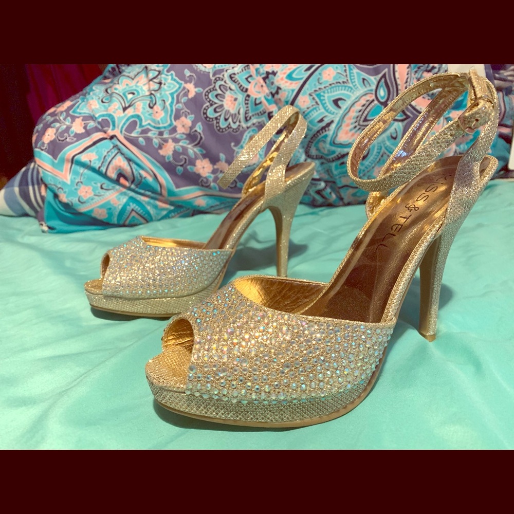 Kiss & Tell High Heels